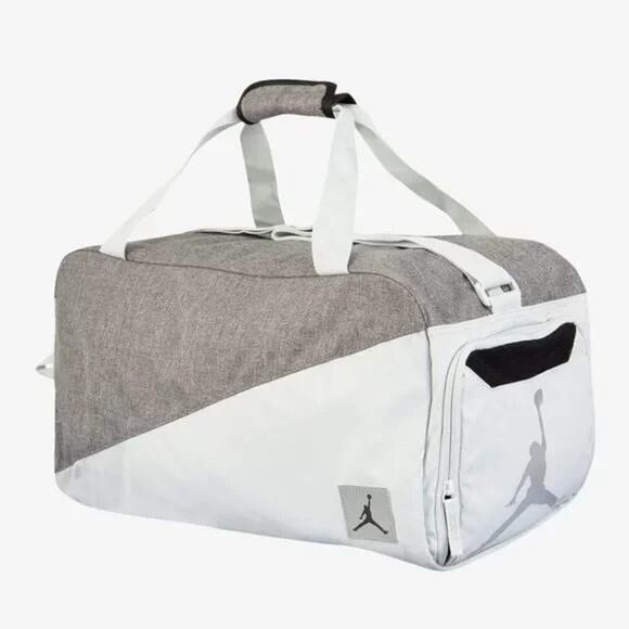 Nike Air Jordan Jumpman Duffel Bag Black Pure Platinum Shoe Pocket 8A0083 023 - Picture 1 of 2